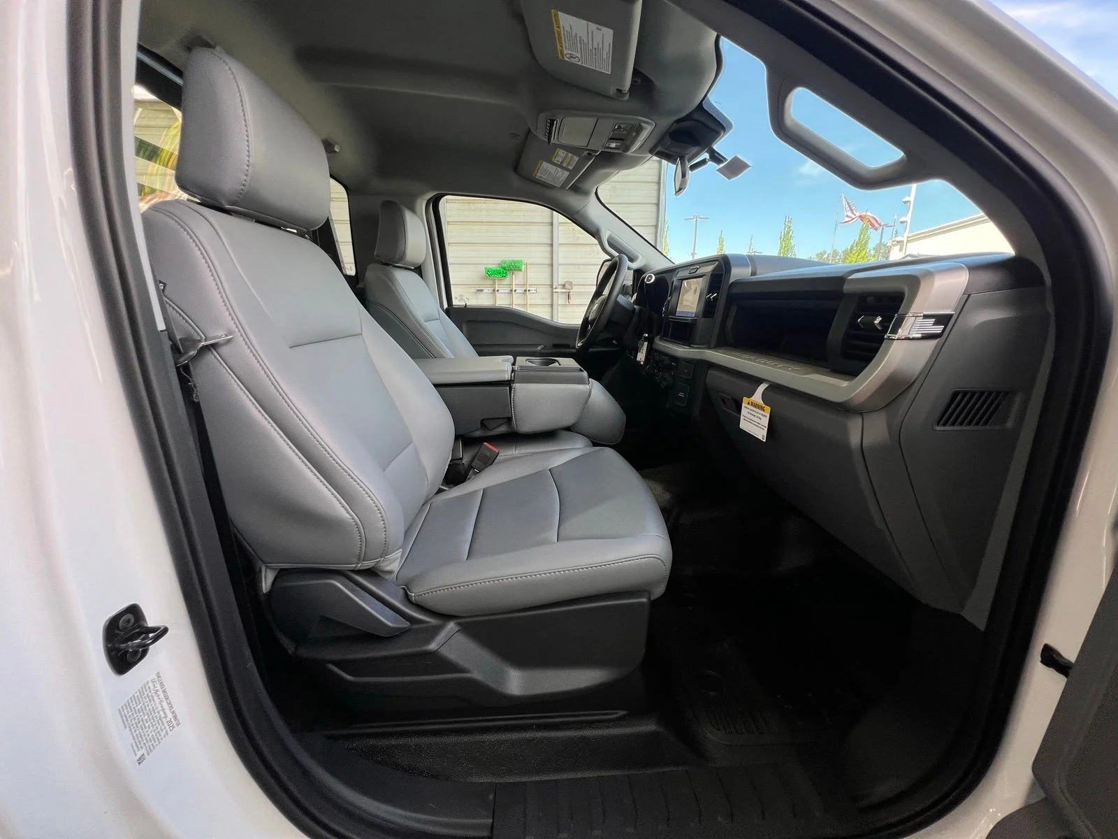 2025 Ford F-350 Super Duty Chassis Cab XL - Photo 14