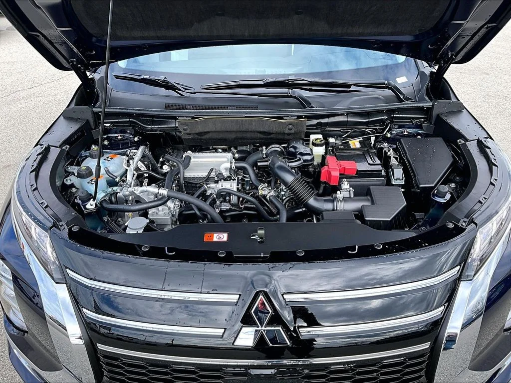 New 2026 Blue Mitsubishi SE 1.5T 2WD image 12