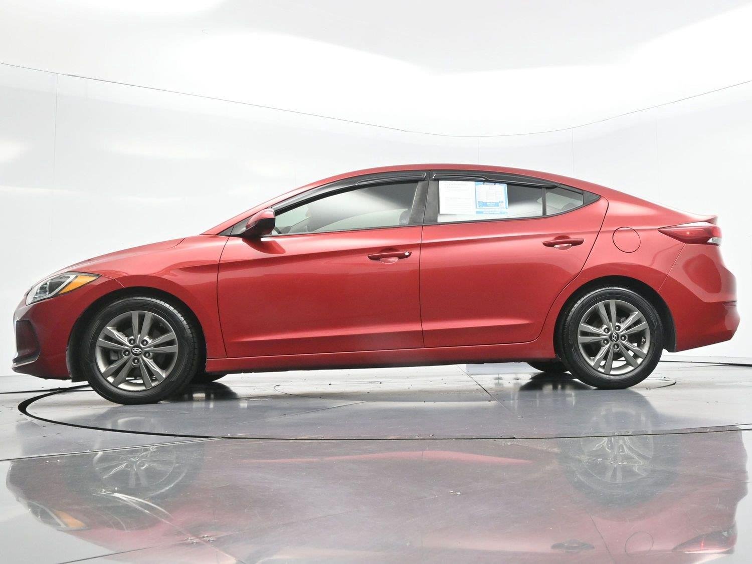 Used 2018 Scarlet Red Hyundai SEL image 44