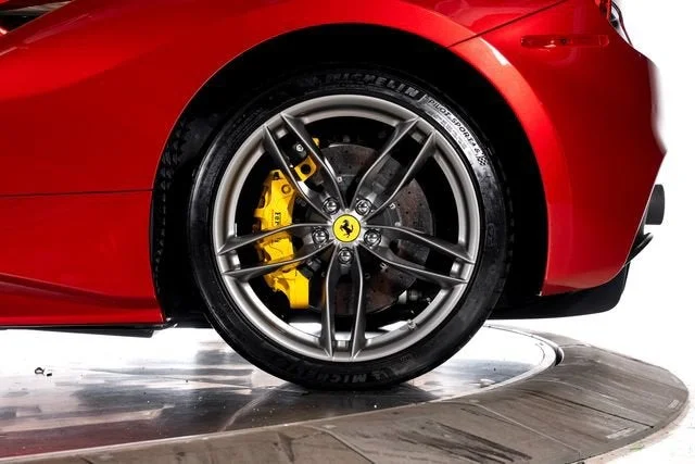 Certified Used 2018 Rosso Fiorano Ferrari  image 19