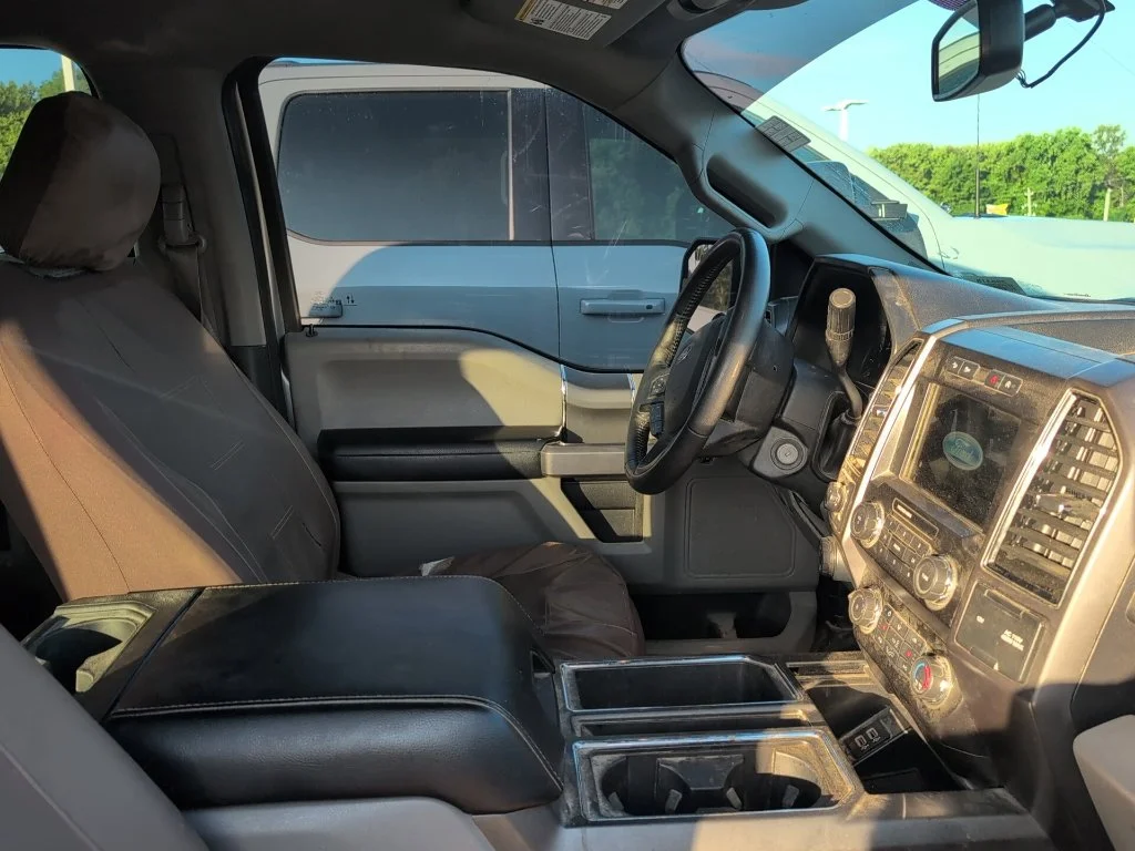 Used 2020 Silver Ford XLT image 2