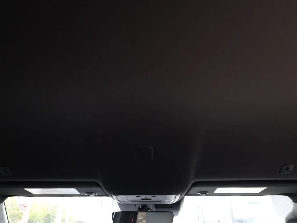 Used 2025 Silver Toyota  image 13