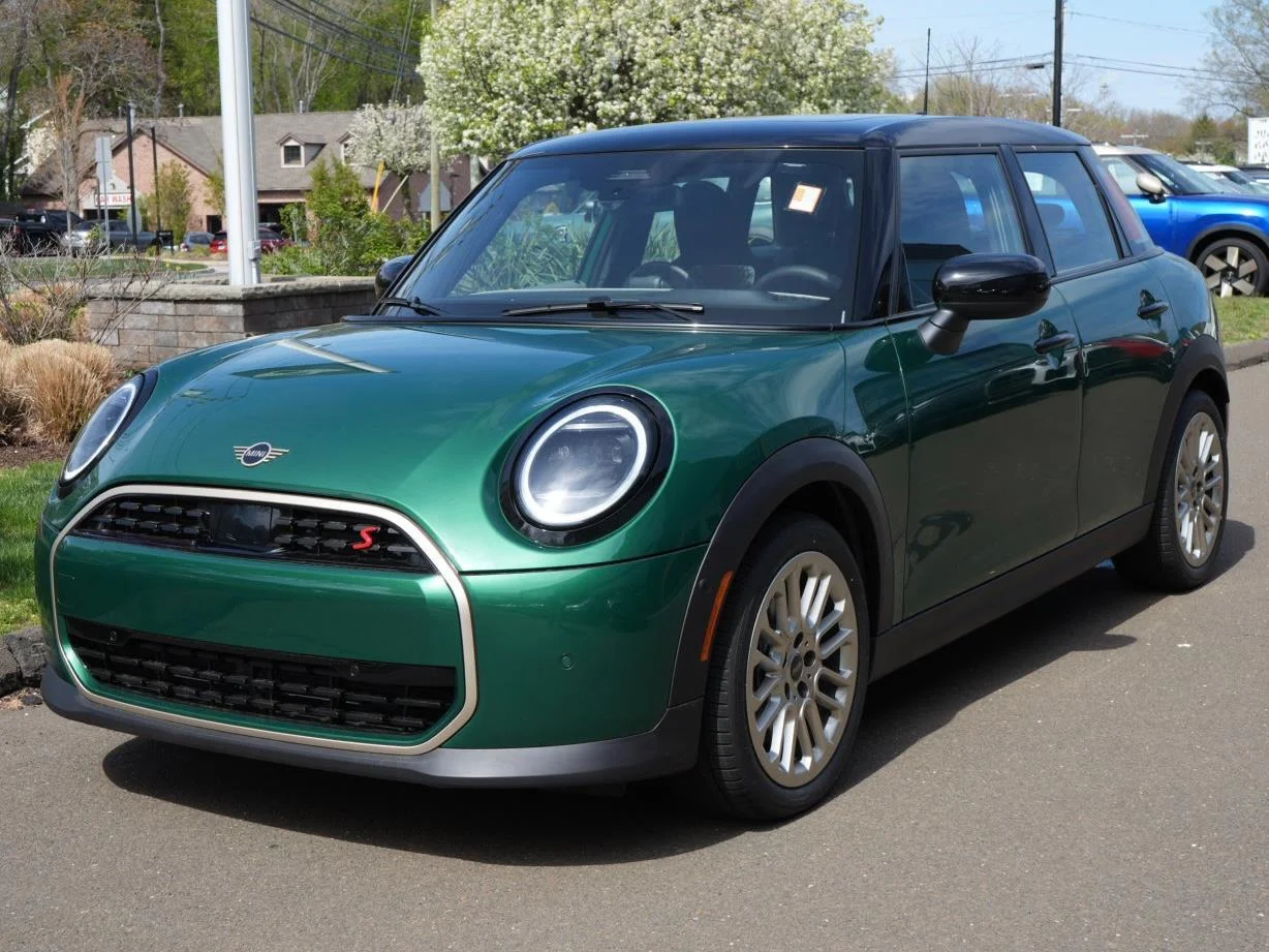 2026 MINI Hardtop Cooper S Signature's photo