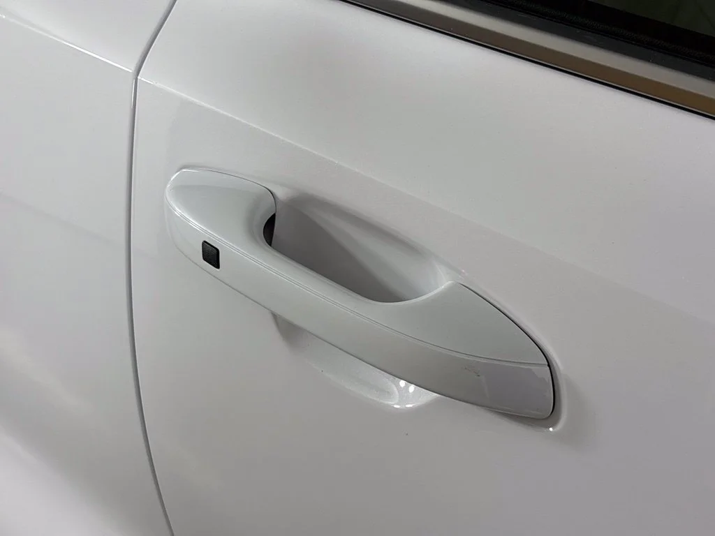 New 2026 Glacial White Pearl Kia EX image 12