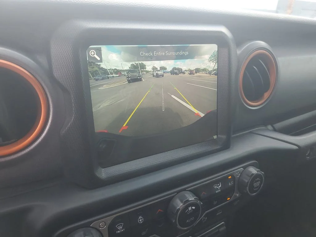 Used 2023 Green Jeep Mojave image 18