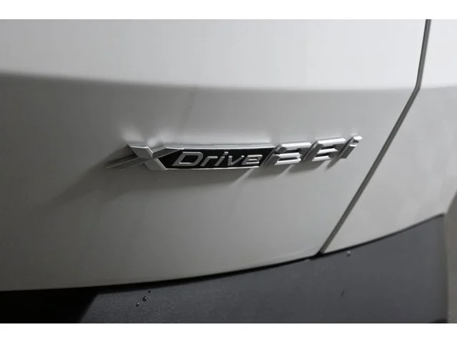 New 2026 Alpine White BMW xDrive28i image 39