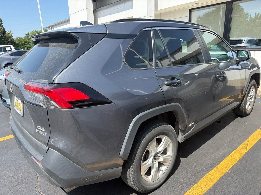 Used 2020 Gray Toyota XLE image 9