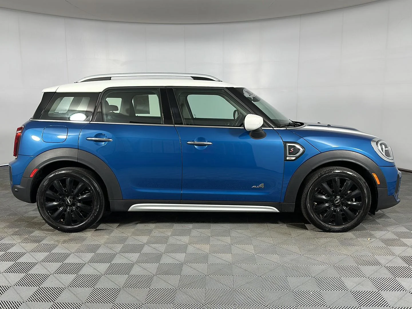 Used 2024 Island Blue Metallic MINI Cooper S image 26