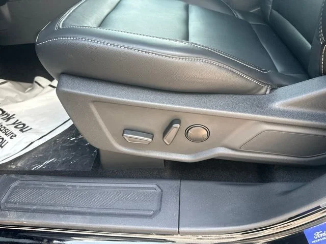 New 2026 Shadow Black Ford Outer Banks® image 14