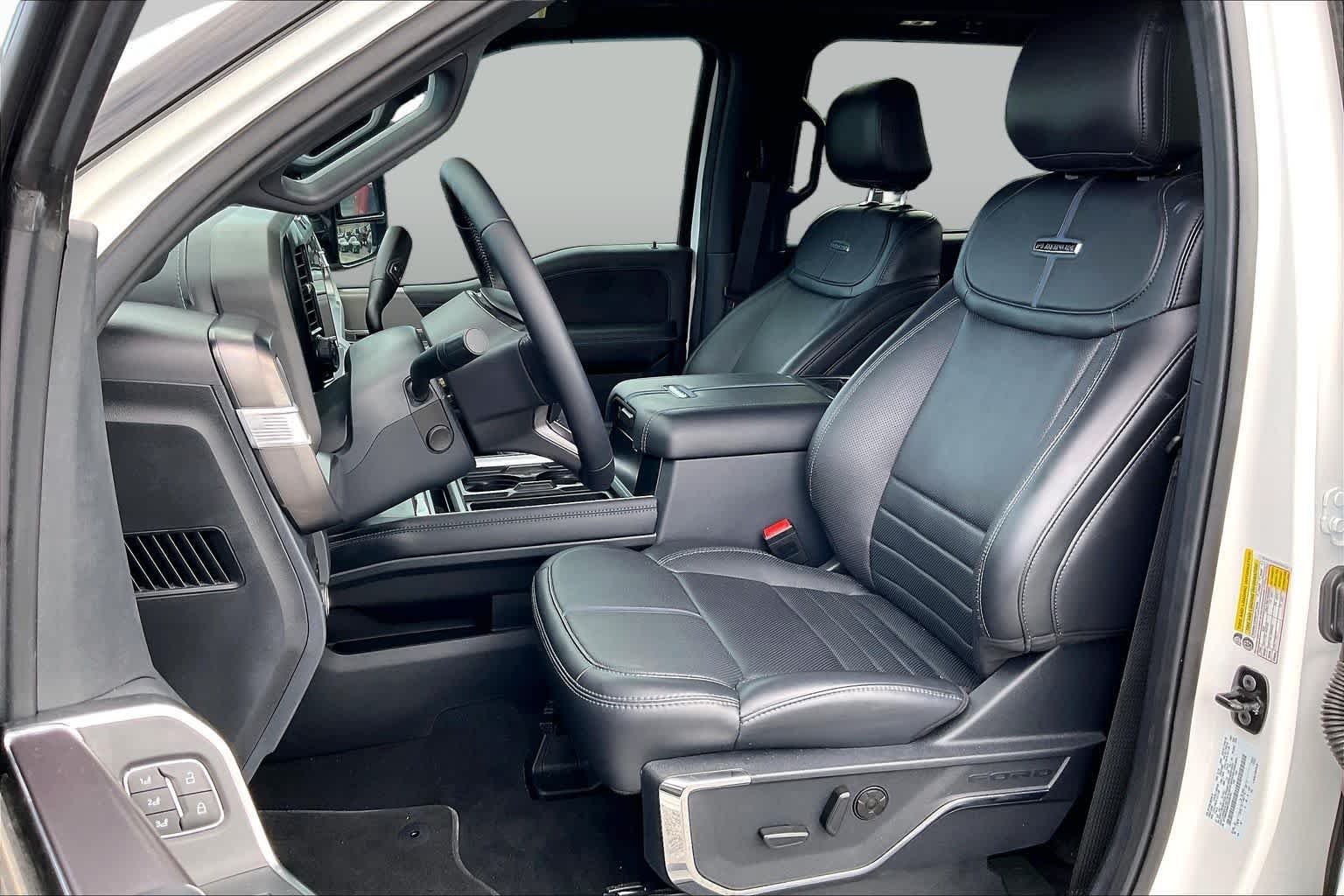 New 2026 Star White Metallic Tri-Coat Ford F-350® Platinum® image 7