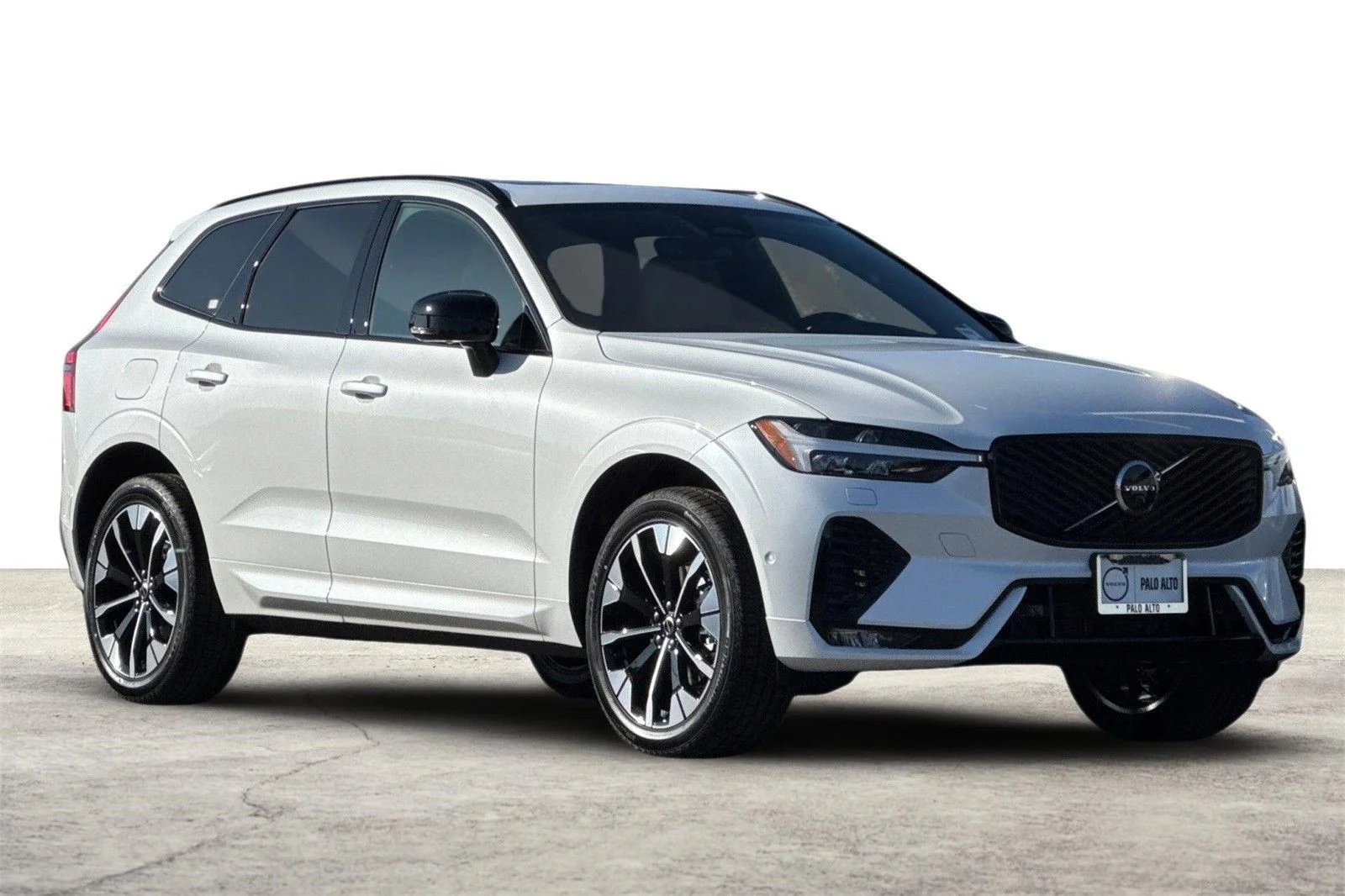 2026 Volvo XC60 Plus - Photo 11