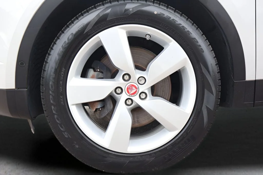 Used 2019 Gray Jaguar SE image 29