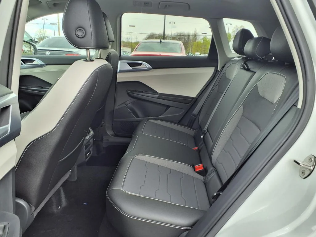 New 2026 Pure White Volkswagen 1.5T SE image 19