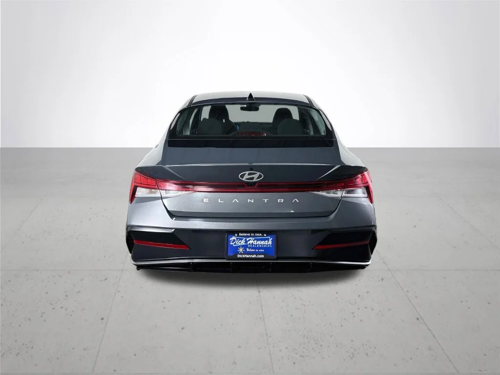 Used 2025 Gray Hyundai SEL Convenience image 7