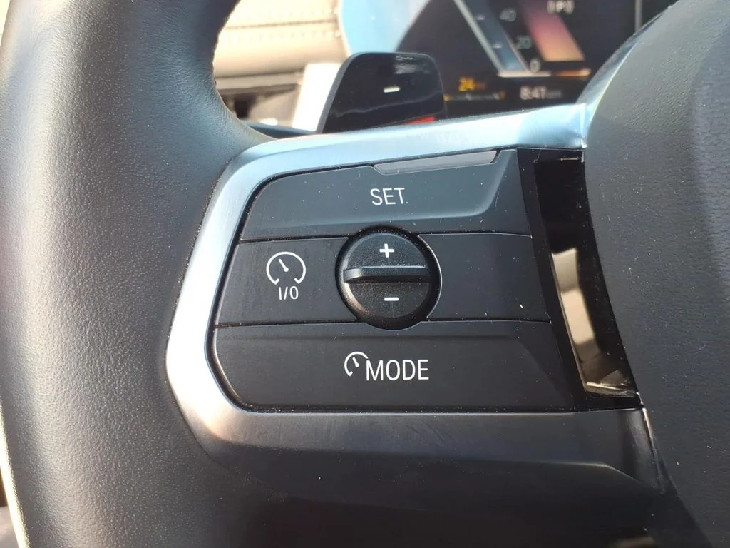 Used 2026 Silver BMW xDrive28i image 10