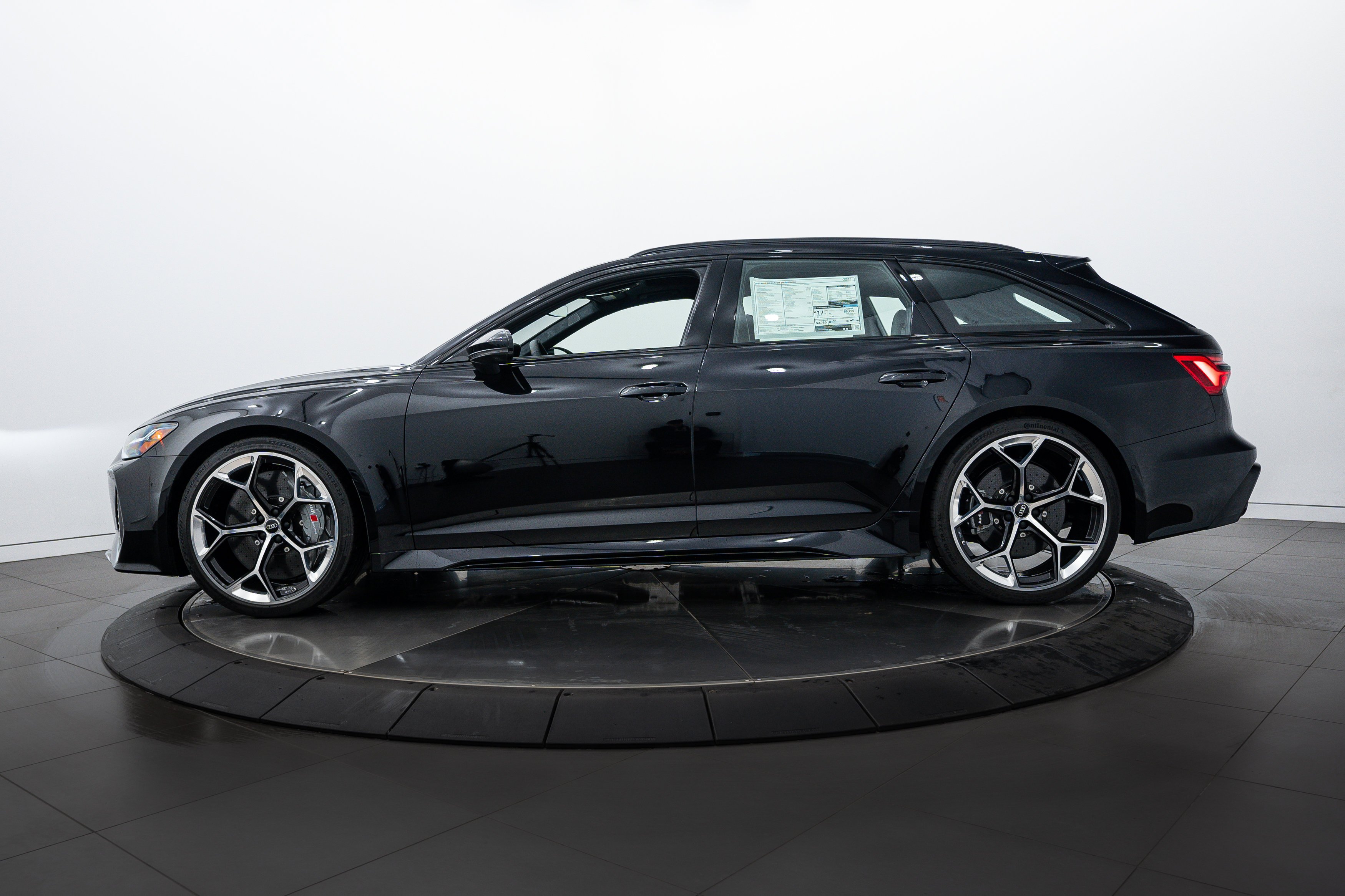 2025 Audi RS 6 Avant Base - Photo 7