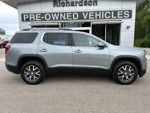 Used 2023 Sterling Metallic GMC SLE image 2
