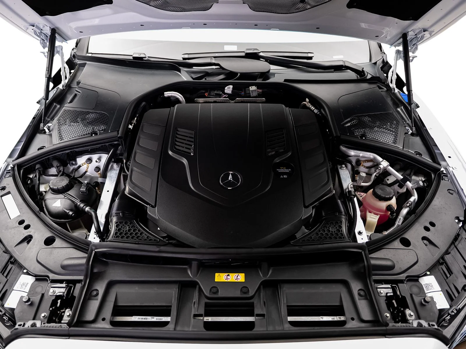 Used 2026 White Mercedes-Benz S 580 image 57
