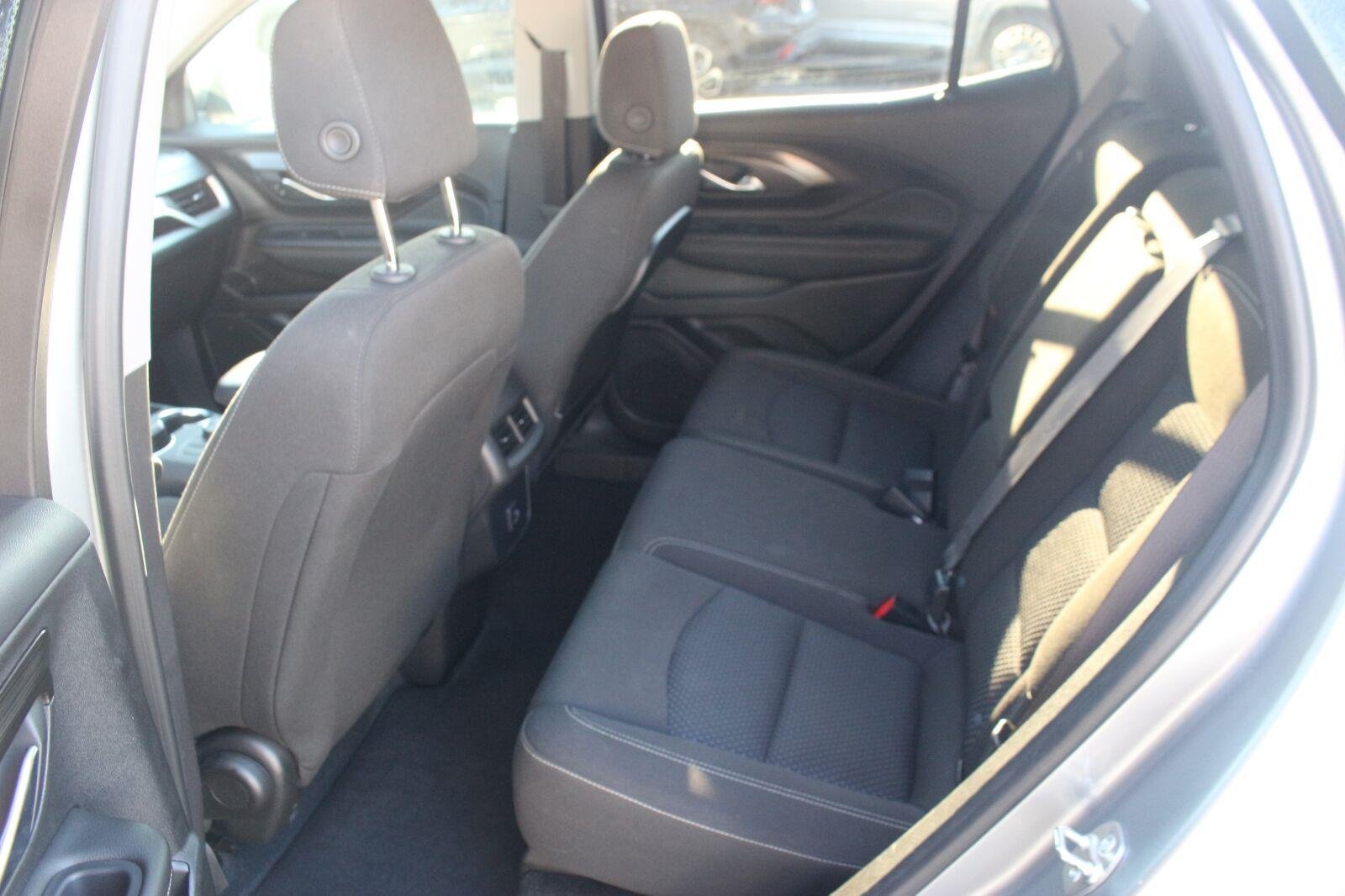 Used 2024 Sterling Metallic GMC SLE image 34