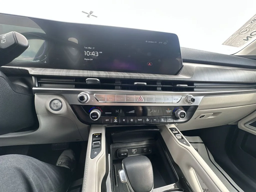 Used 2024 White Kia EX image 22