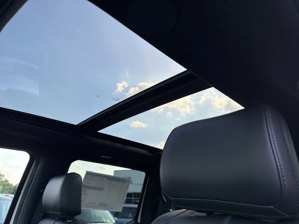 New 2026 Star White Metallic Tri-Coat Ford F-250® Platinum® image 17