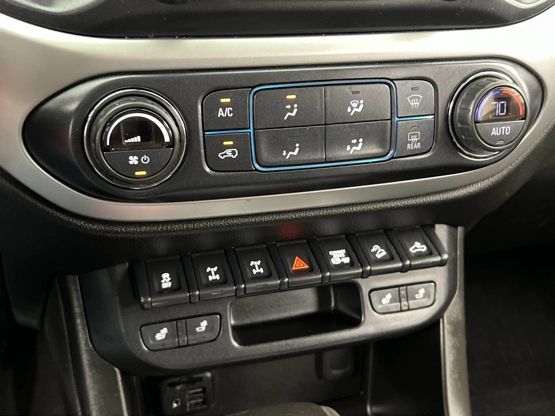 2019 Chevrolet Colorado ZR2 - Photo 24