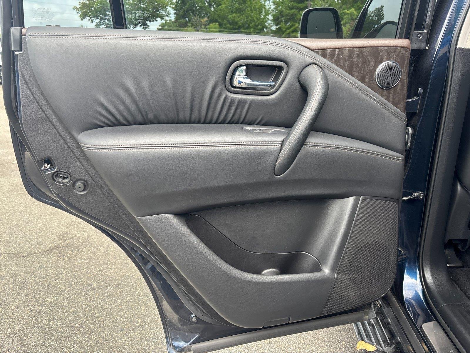 Used 2024 Hermosa Blue Pearl Nissan Platinum image 32