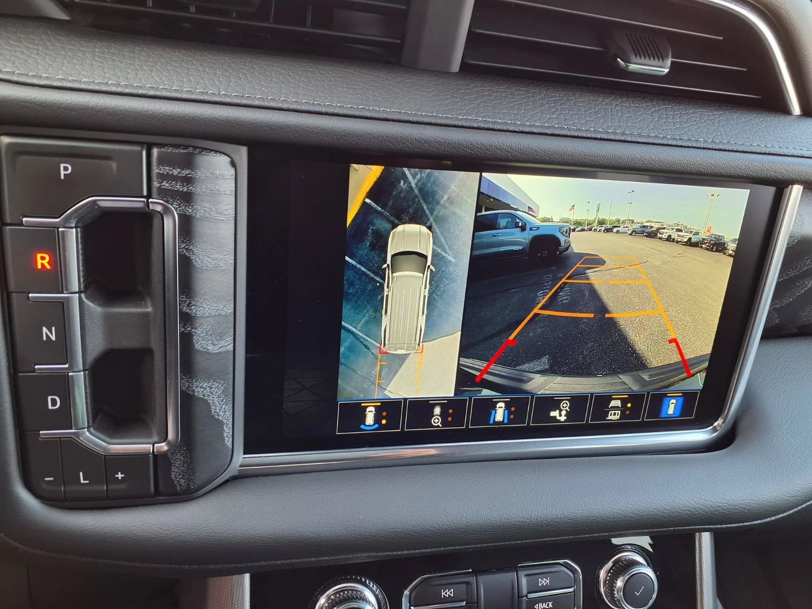 Used 2024 Onyx Black GMC Denali image 11