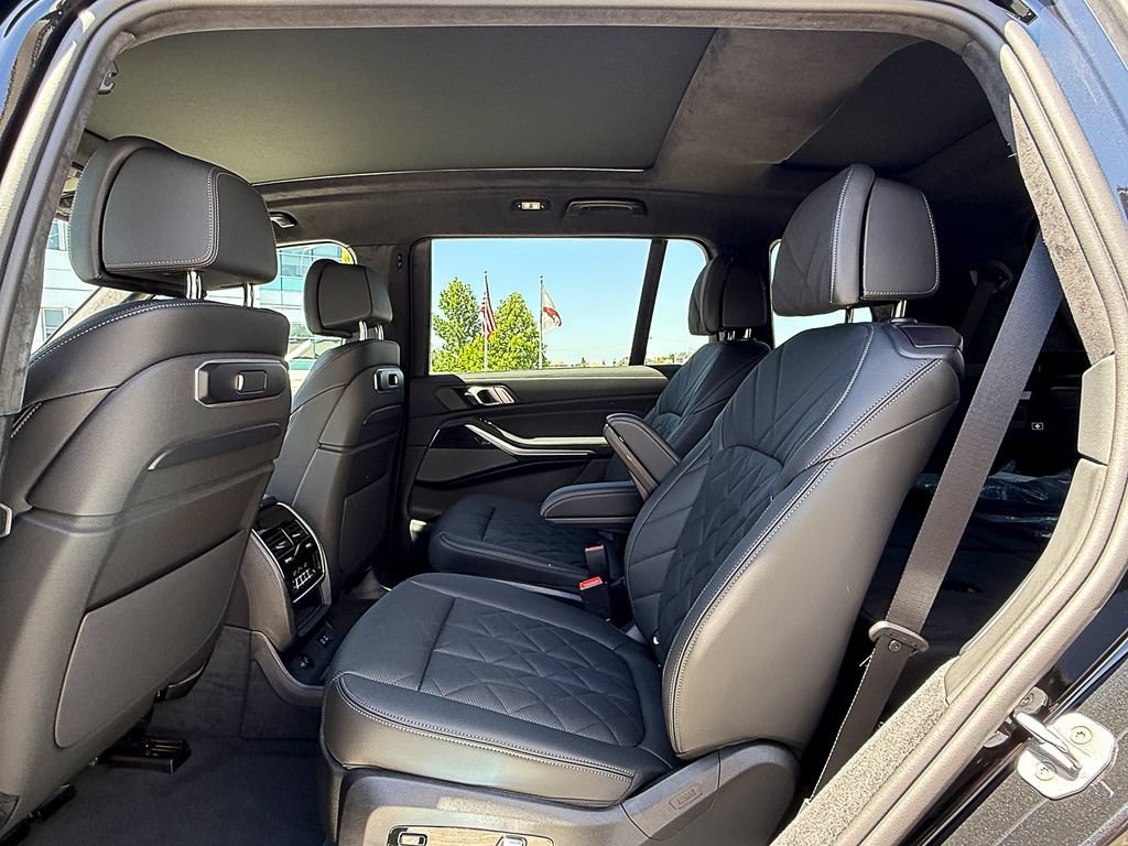 New 2027 Black Sapphire Metallic BMW xDrive40i image 15