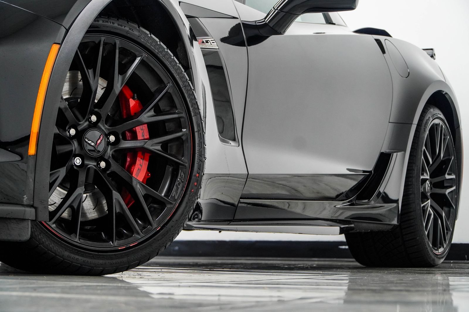 Used 2017 Black Chevrolet Z06 image 3
