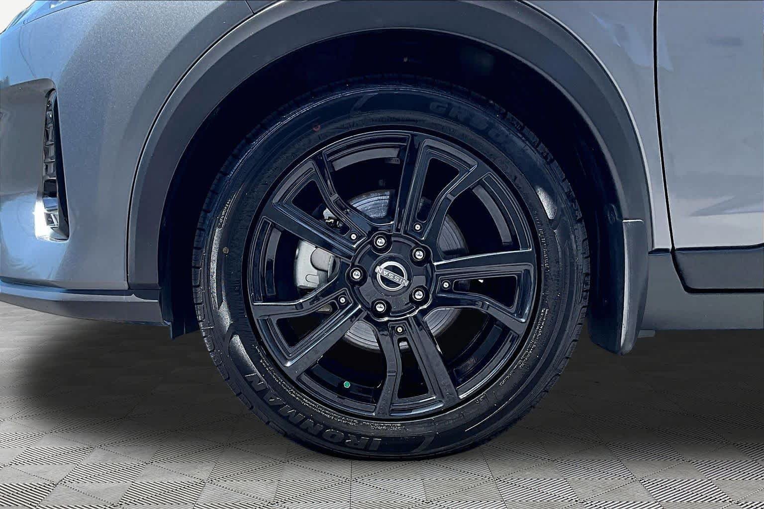 Used 2023 Gun Metallic Nissan SR image 11