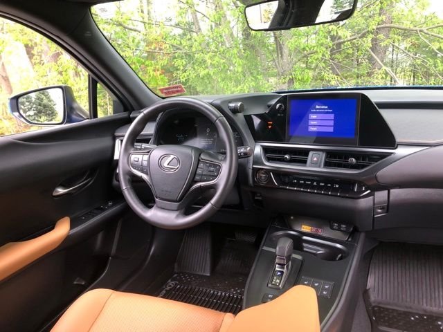 Certified Used 2025  Lexus 300h Premium image 13