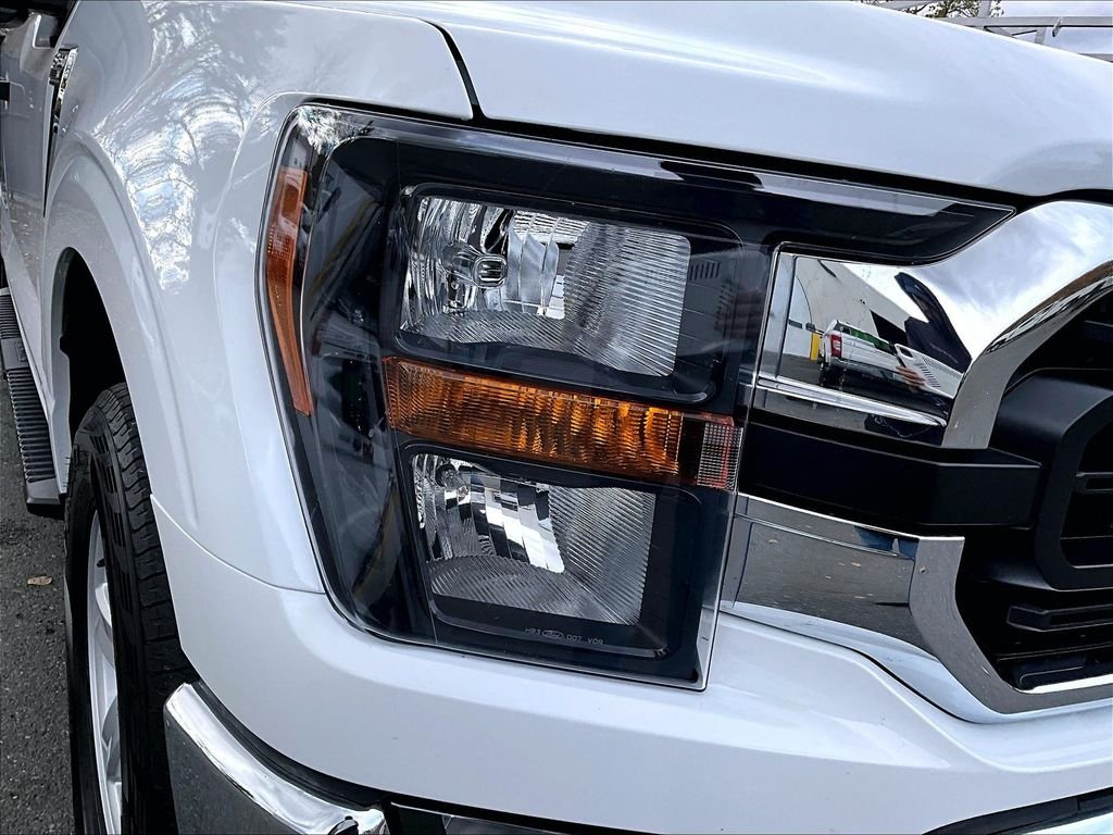 Used 2023 Oxford White Ford XLT image 31