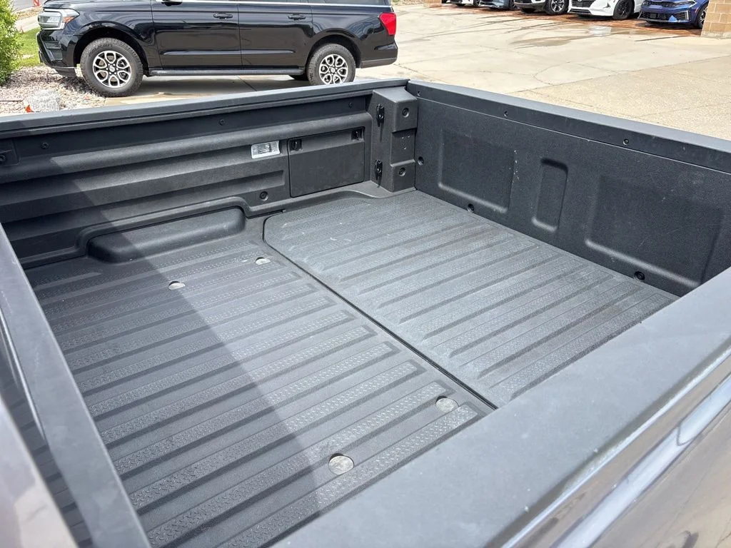 Used 2025 Black Honda RTL image 7