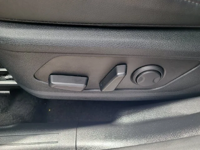 Certified Used 2025 White Kia EX image 20