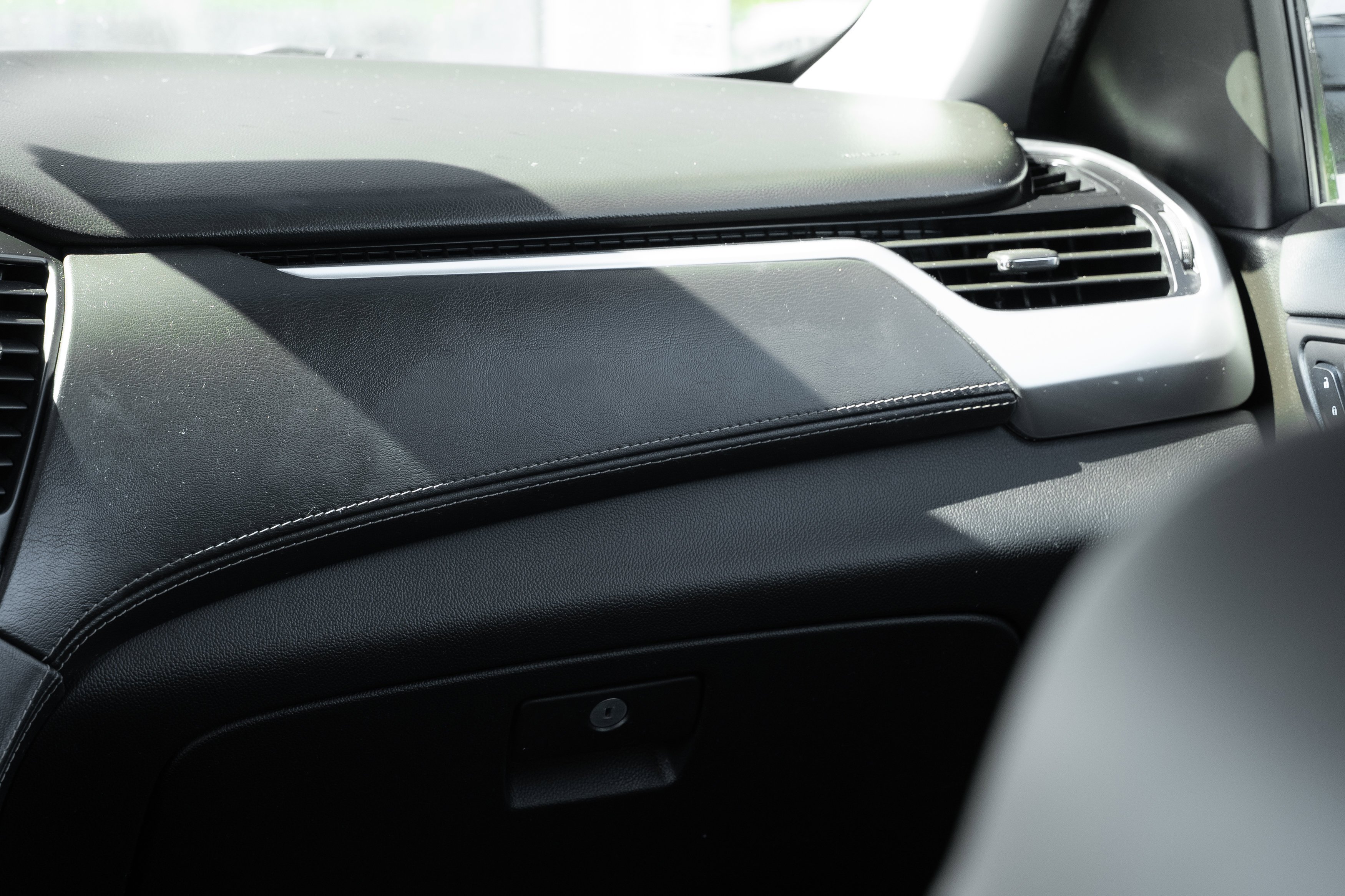 Used 2020 Summit White Chevrolet LT image 13