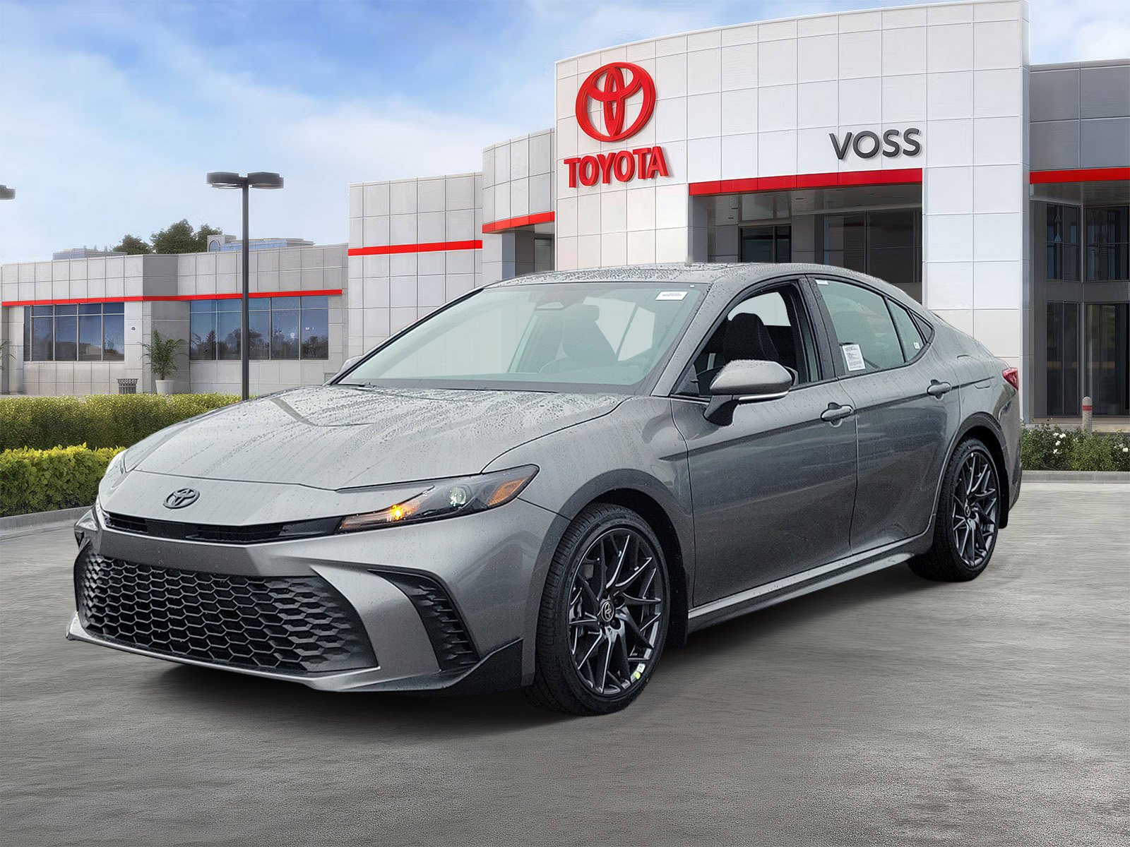 2026 Toyota Camry SE, photo 1 of 12