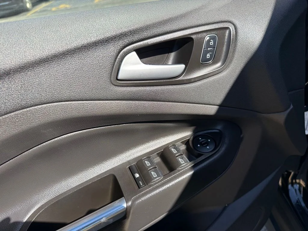 Used 2017 Black Ford SE image 13