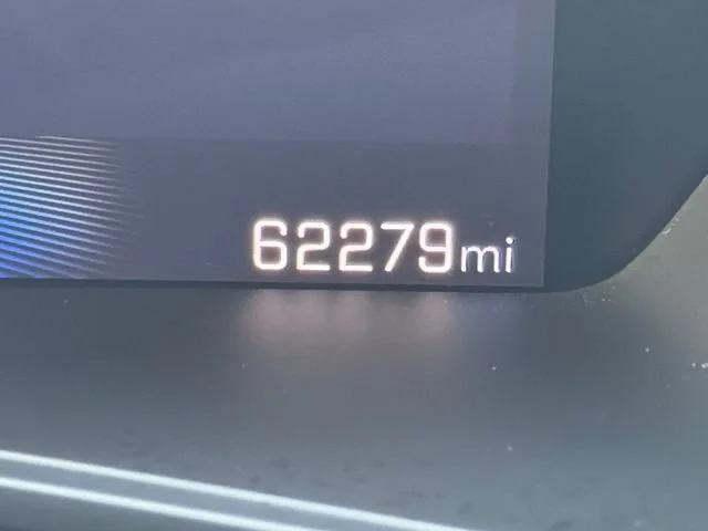 Used 2025 Summit White Chevrolet WT/LT image 27