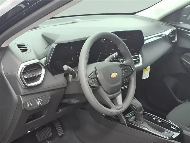 New 2026 Mosaic Black Metallic Chevrolet LT image 8