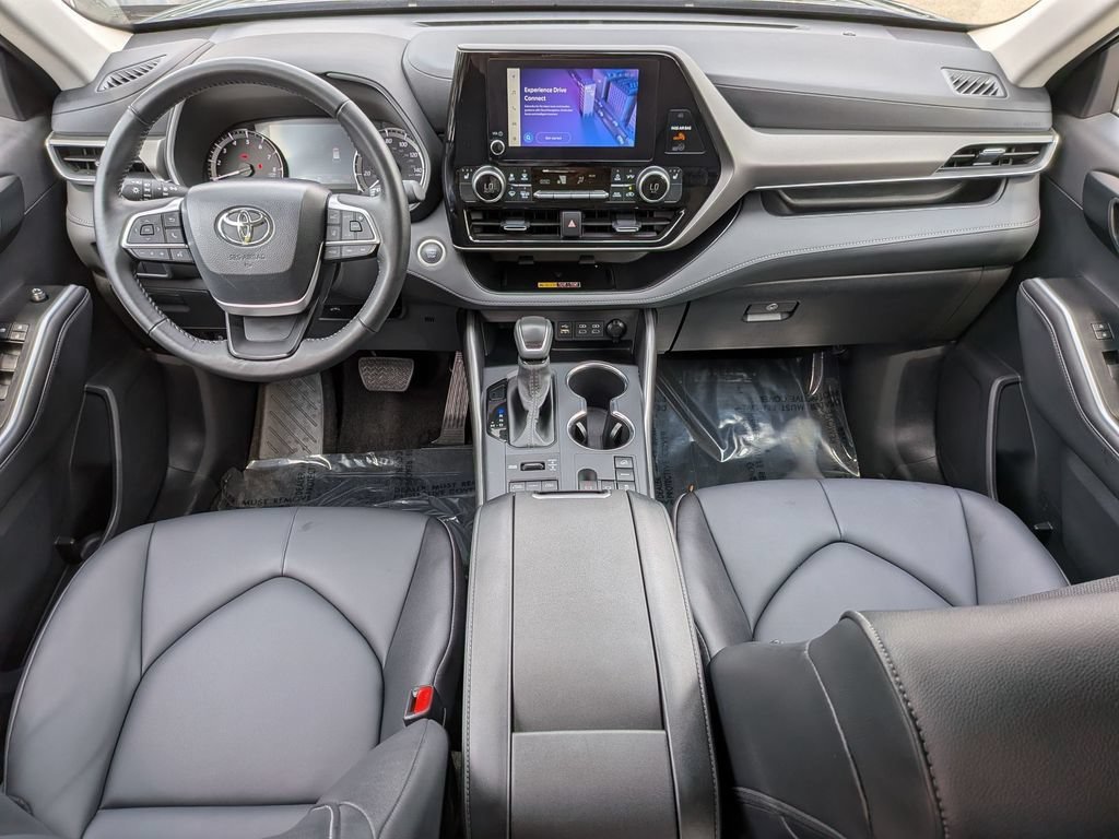 Certified Used 2026  Toyota XLE image 4
