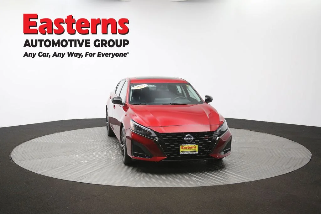 Used 2023 Red Nissan 2.5 SR image 52