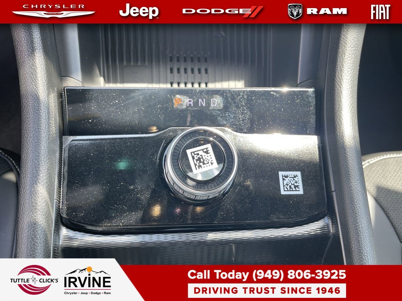New 2026 Bright White Clear-Coat Exterior Paint Jeep Laredo Altitude image 19