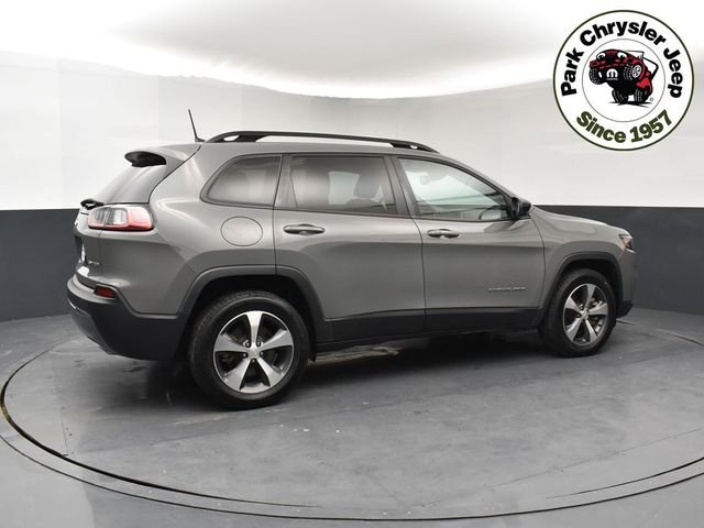 Used 2022 Gray Jeep Limited image 6