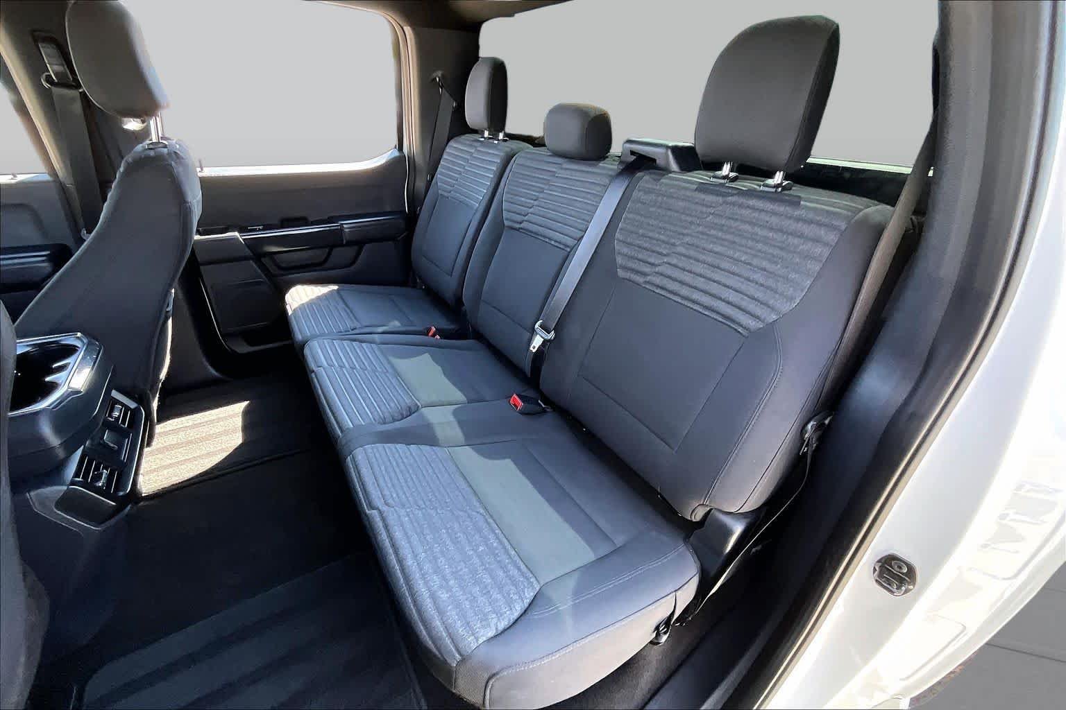 Used 2022 Oxford White Ford XL image 20