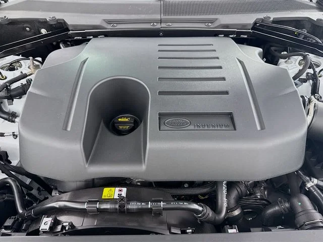 New 2026 Fuji White Land Rover X-Dynamic SE image 32