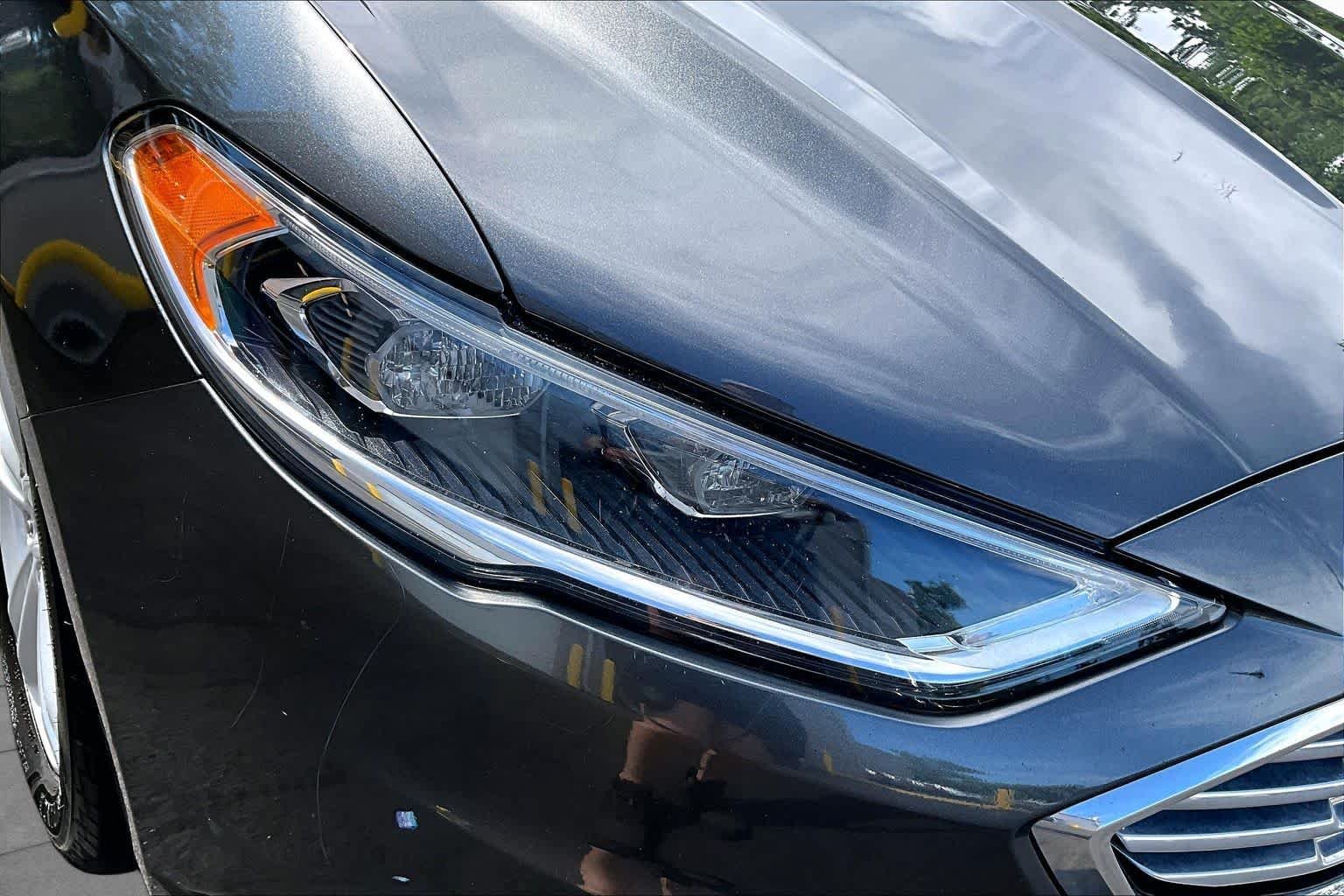 Used 2018 Magnetic Ford SE image 27