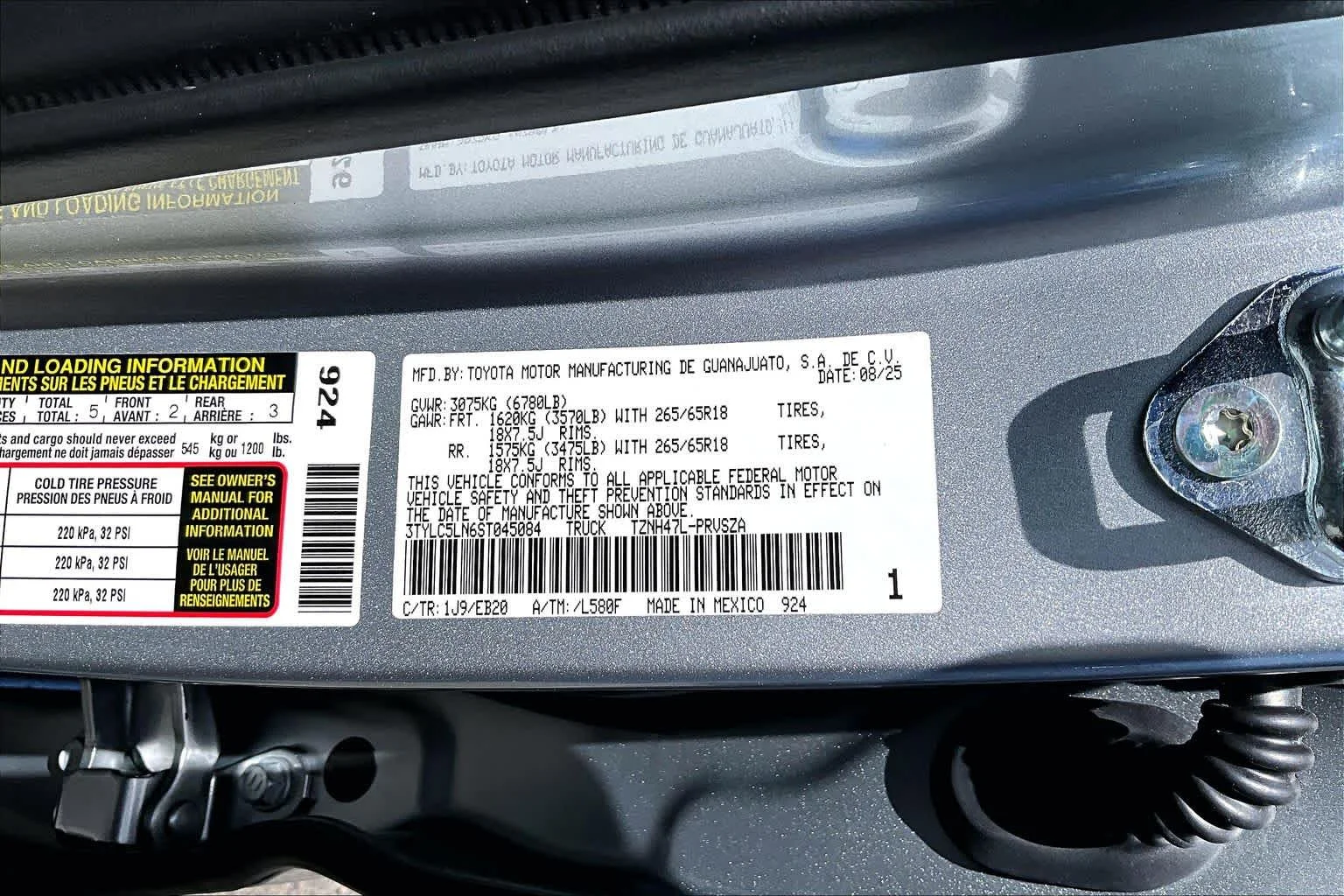 2025 Toyota Tacoma Limited - Photo 22