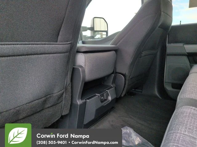 New 2026 Oxford White Ford XLT image 25