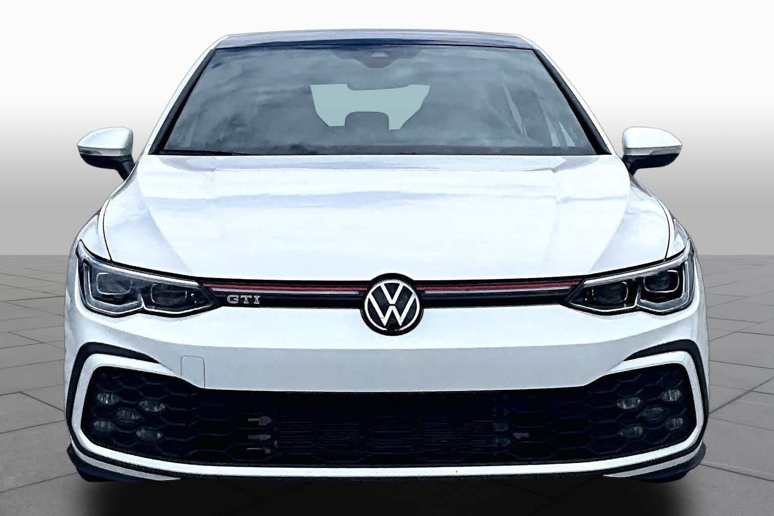 Used 2024 Opal White Pearl Volkswagen Autobahn image 4